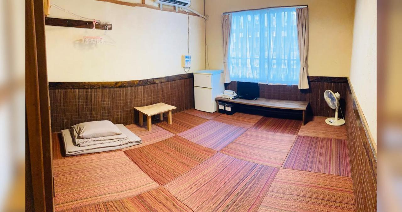 ペンションやいま日和 Hotel Ishigaki  Bagian luar foto